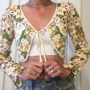 vintage 90s floral daisy crochet shrug crop top